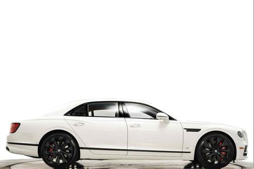 2022 Bentley Flying Spur V8