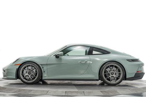 2024 Porsche 911 S/T