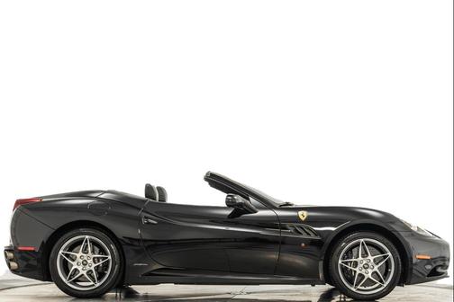 2011 Ferrari California Base