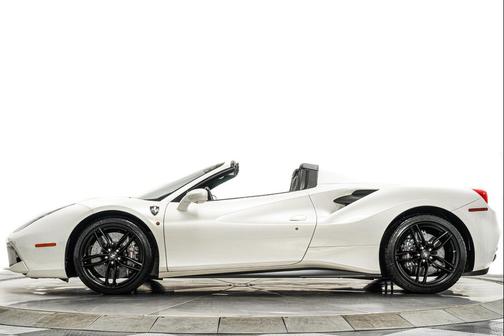 2017 Ferrari 488 Spider Base