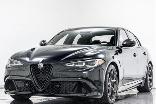 Vulcano Black Metallic 2024 Alfa Romeo Giulia Quadrifoglio