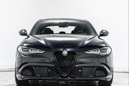 Vulcano Black Metallic 2024 Alfa Romeo Giulia Quadrifoglio