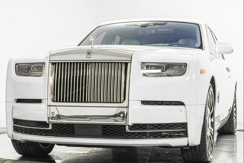 2023 Rolls-Royce Phantom Sedan