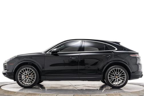 Black 2022 Porsche Cayenne Cayenne