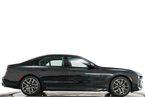 2023 BMW 760 i xDrive