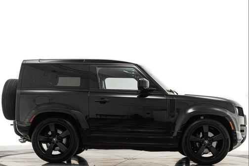 2024 Land Rover Defender V8