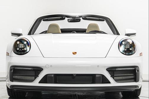 2023 Porsche 911 Carrera 4 GTS