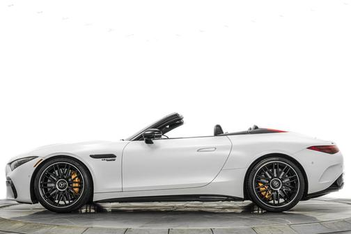 2025 Mercedes-Benz AMG SL 63 Base