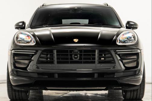 2020 Porsche Macan Turbo
