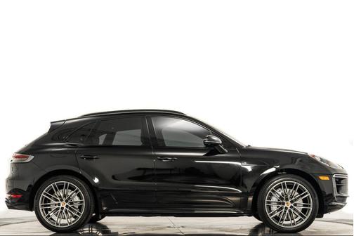 2020 Porsche Macan Turbo