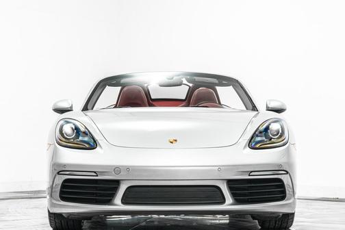 GT Silver Metallic 2018 Porsche 718 Boxster S