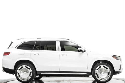Polar White 2024 Mercedes-Benz Maybach GLS 600 4MATIC