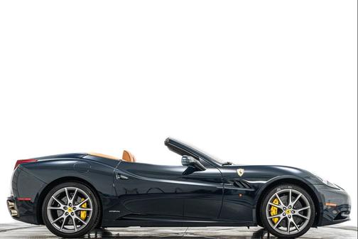 2010 Ferrari California Base