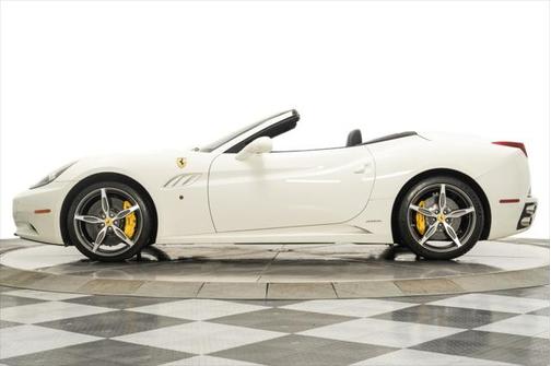 2014 Ferrari California Base