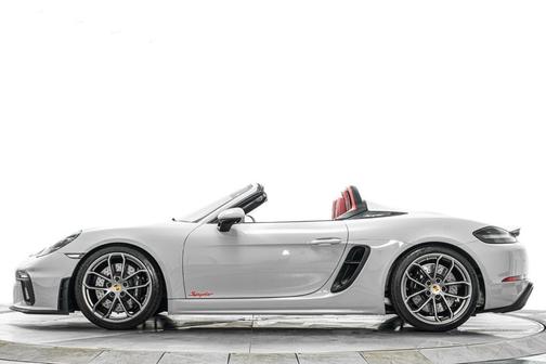 Chalk 2021 Porsche 718 Spyder Spyder -6 Speed Manual, Spyder Classic Interior