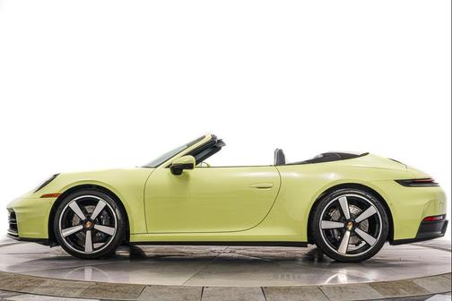 2025 Porsche 911 Carrera