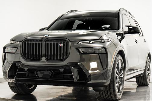 2025 BMW X7 M60i