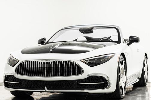 MANUFAKTUR Moonlight White Magno 2026 Mercedes-Benz Maybach SL 680 Monogram Series 4MATIC