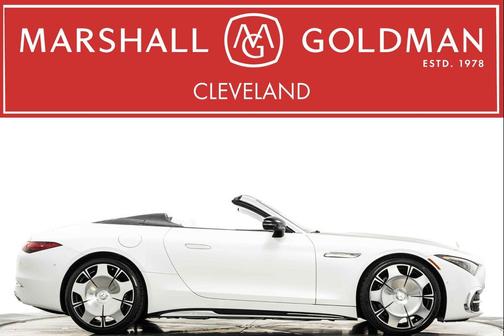 MANUFAKTUR Moonlight White Magno 2026 Mercedes-Benz Maybach SL 680 Monogram Series 4MATIC