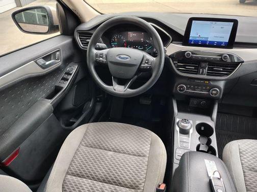 Gold 2020 Ford Escape SE