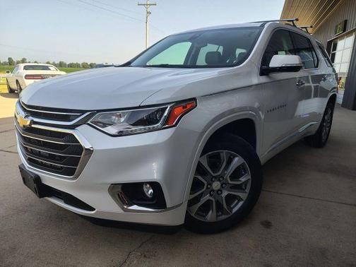 White 2020 Chevrolet Traverse Premier