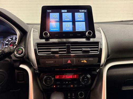 Silver 2024 Mitsubishi Eclipse Cross SE