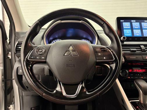 Silver 2024 Mitsubishi Eclipse Cross SE