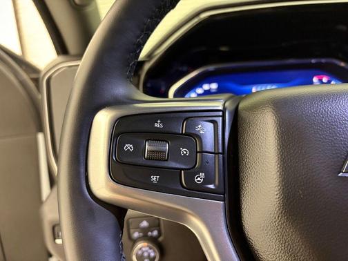 Summit White 2025 Chevrolet Silverado 2500 LT