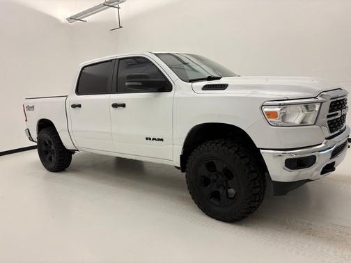 White 2023 RAM 1500 Big Horn/Lone Star