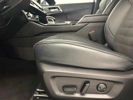 Gray 2025 Mitsubishi Outlander SE