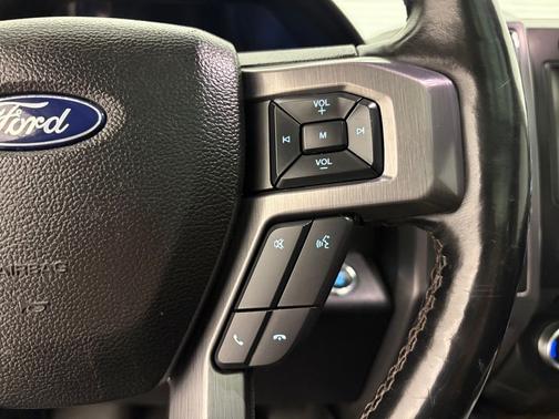 Silver 2018 Ford Expedition Platinum