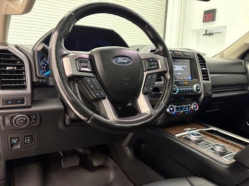 Silver 2018 Ford Expedition Platinum