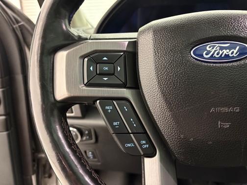 Silver 2018 Ford Expedition Platinum