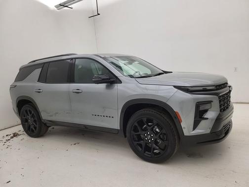 Sterling Gray Metallic 2026 Chevrolet Traverse RS
