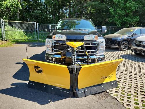 Agate Black 2024 Ford F-250 XLT
