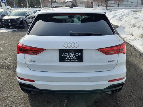 2025 Audi Q3 45 S line Premium