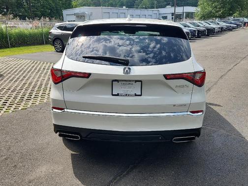2022 Acura MDX Base