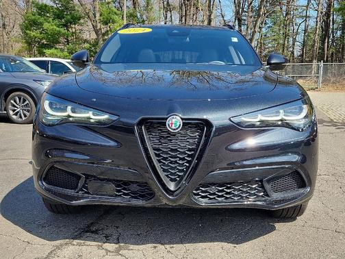 2024 Alfa Romeo Stelvio Base