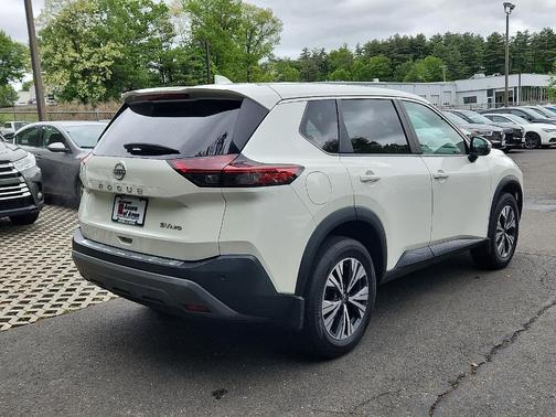 2022 Nissan Rogue SV