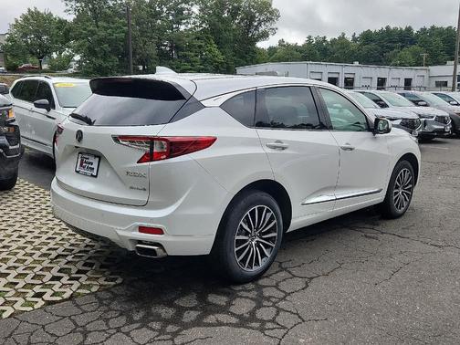 2025 Acura RDX Advance Package