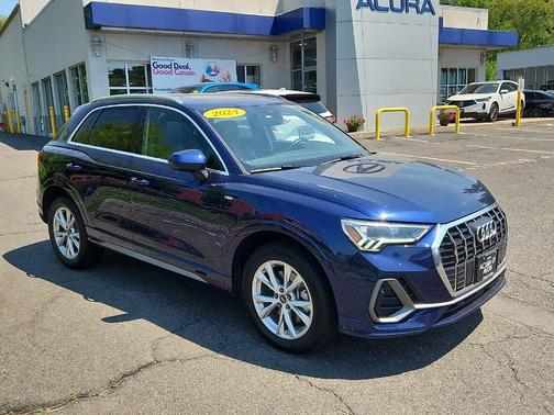 Navarra Blue Metallic 2024 Audi Q3 45 S line Premium