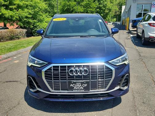Navarra Blue Metallic 2024 Audi Q3 45 S line Premium
