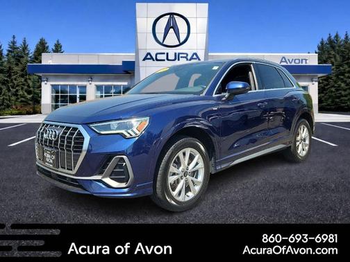 Navarra Blue Metallic 2024 Audi Q3 45 S line Premium