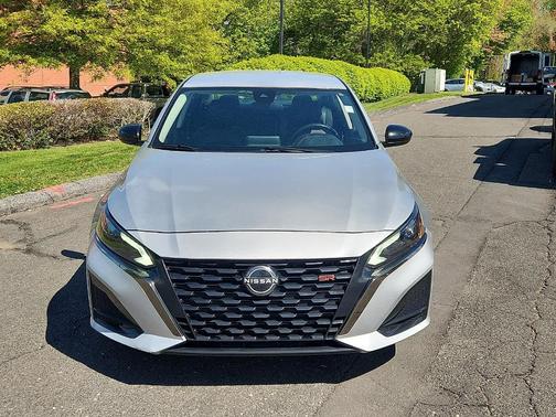 Brilliant Silver Metallic 2023 Nissan Altima 2.5 SR