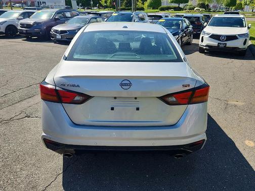 Brilliant Silver Metallic 2023 Nissan Altima 2.5 SR