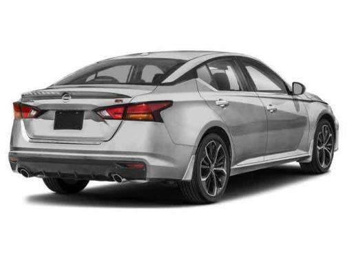 Brilliant Silver Metallic 2023 Nissan Altima 2.5 SR