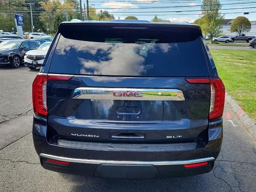 Titanium Rush Metallic 2024 GMC Yukon SLT