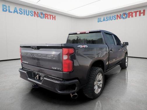 2023 Chevrolet Silverado 1500 Custom