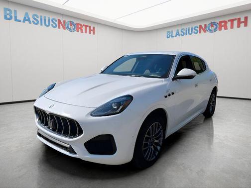 Bianco 2023 Maserati Grecale GT