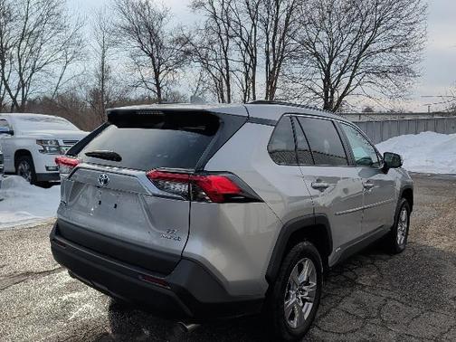 2023 Toyota RAV4 Hybrid LE